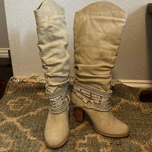 HotTrend glitzy boots